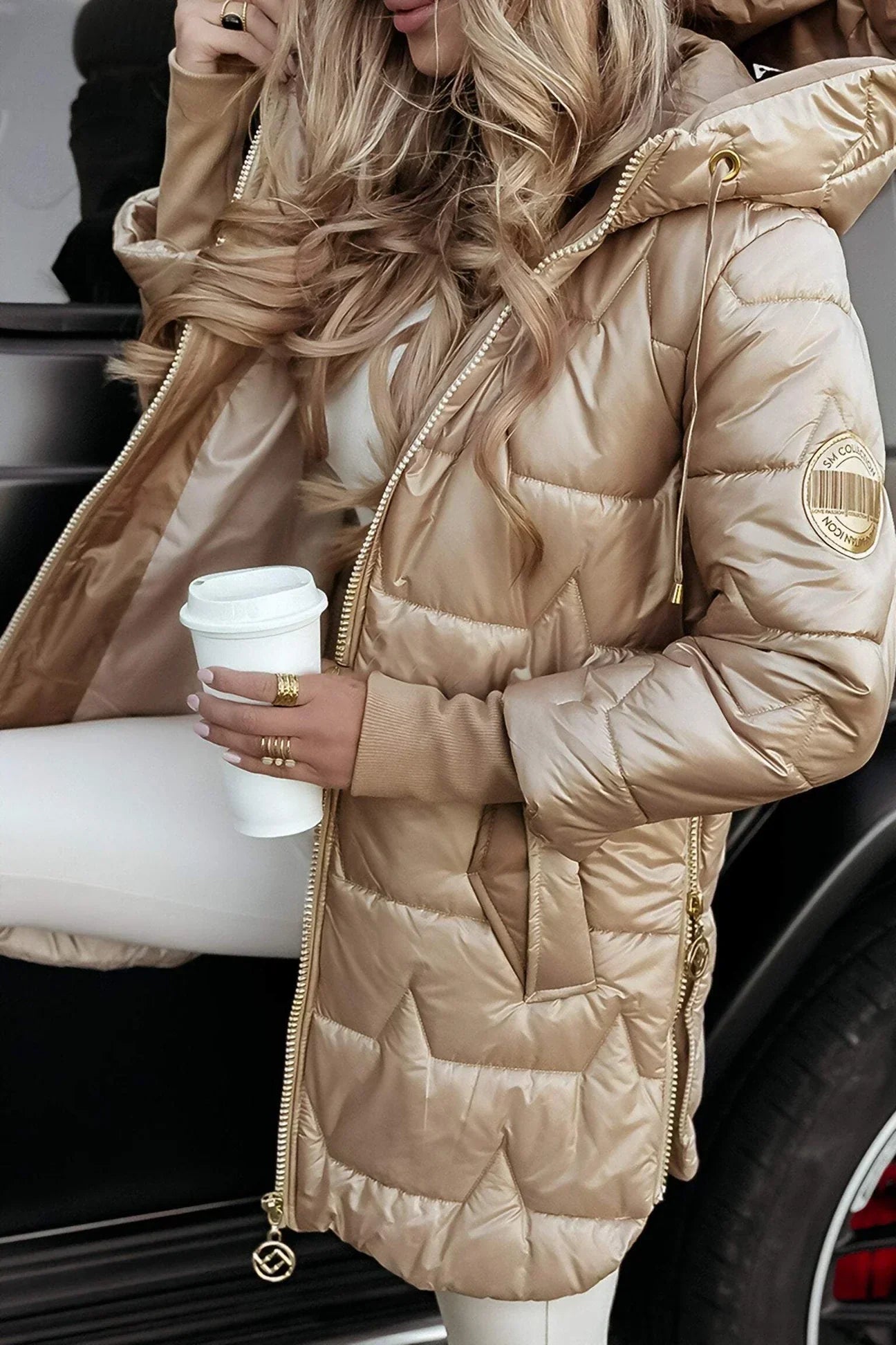 Margaret - Elegant Winter Coat with Hood and Insulation