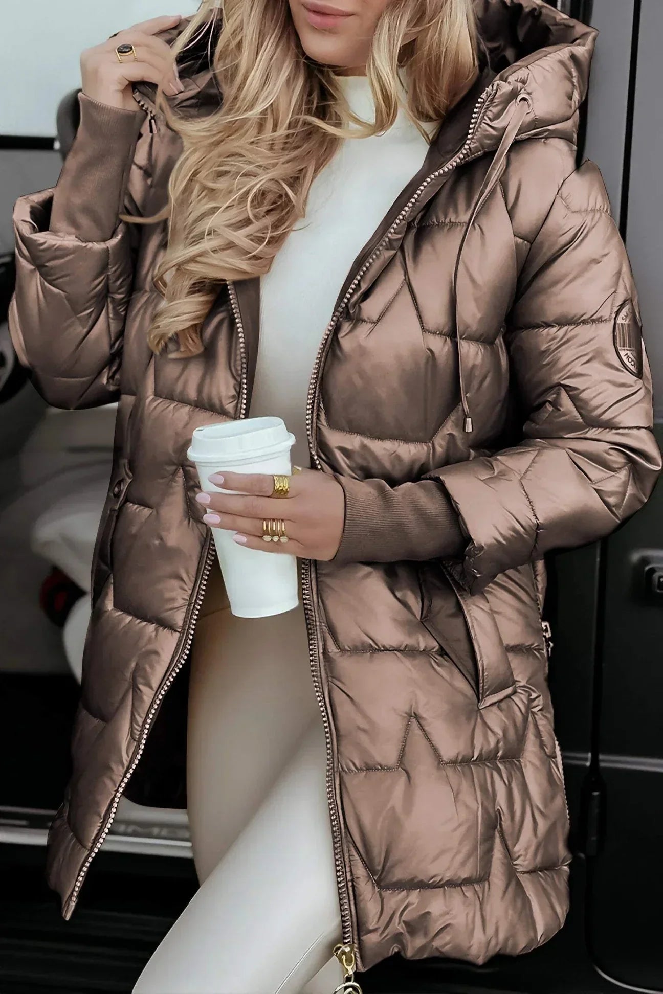 Margaret - Elegant Winter Coat with Hood and Insulation