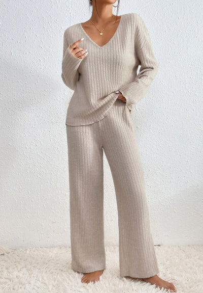 Karen - Ribbed Lounge Set | V-Neck & Wide Leg