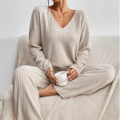 Karen - Ribbed Lounge Set | V-Neck & Wide Leg