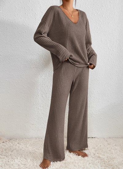 Karen - Ribbed Lounge Set | V-Neck & Wide Leg